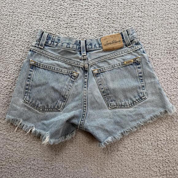 Levis Loose Fit Denim Jeans Shorts Womens 8 Light Distressed Raw Hem Festival - Picture 2 of 7